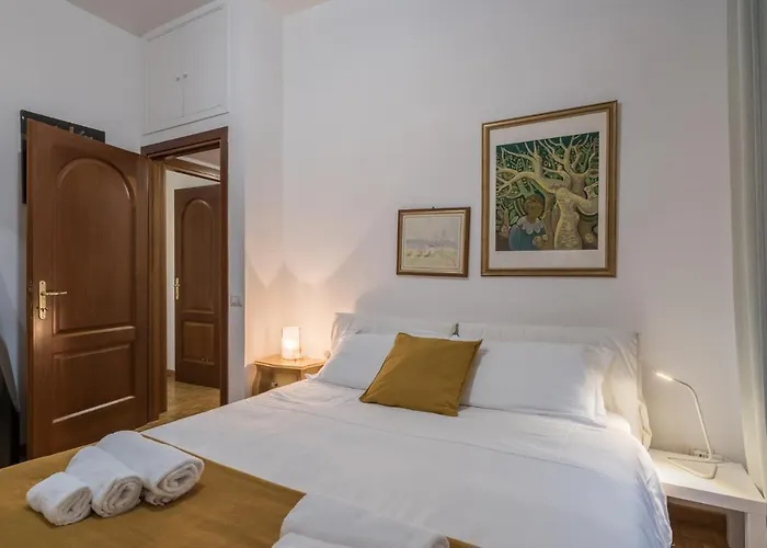 Largo Leopardi Apartment