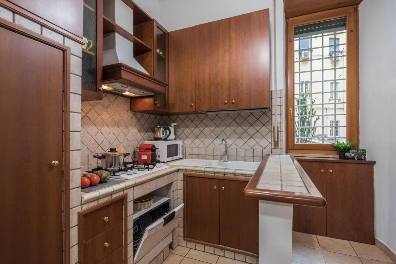Apartment Largo Leopardi Rom